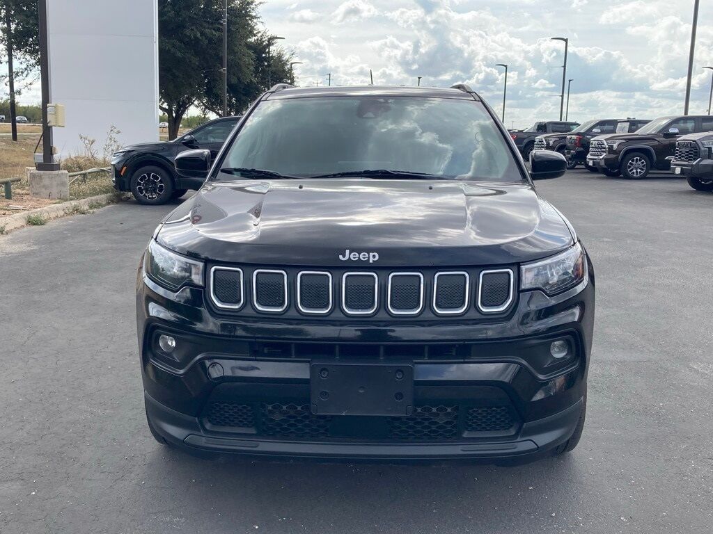 2022 Jeep Compass Latitude Lux