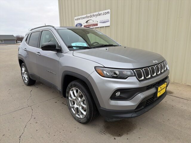 2022 Jeep Compass Latitude Lux Watertown SD