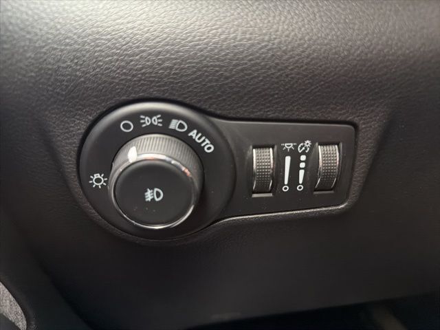 2022 Jeep Compass Latitude Lux Watertown SD