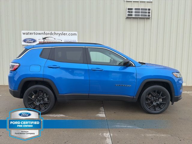 2022 Jeep Compass Latitude Lux