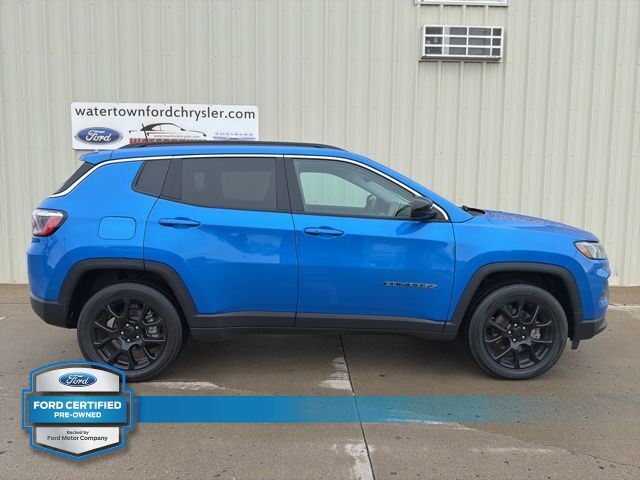 2022 Jeep Compass Latitude Lux
