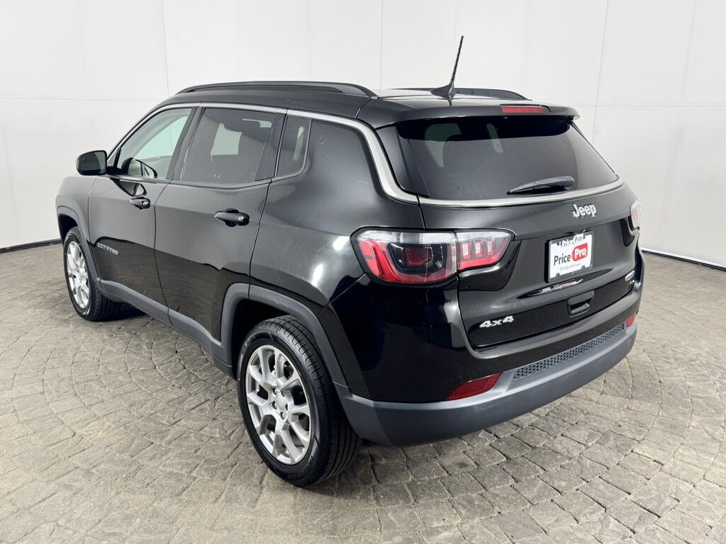 2022 Jeep Compass Latitude Lux w/Sun & Sound/Leather Maumee OH