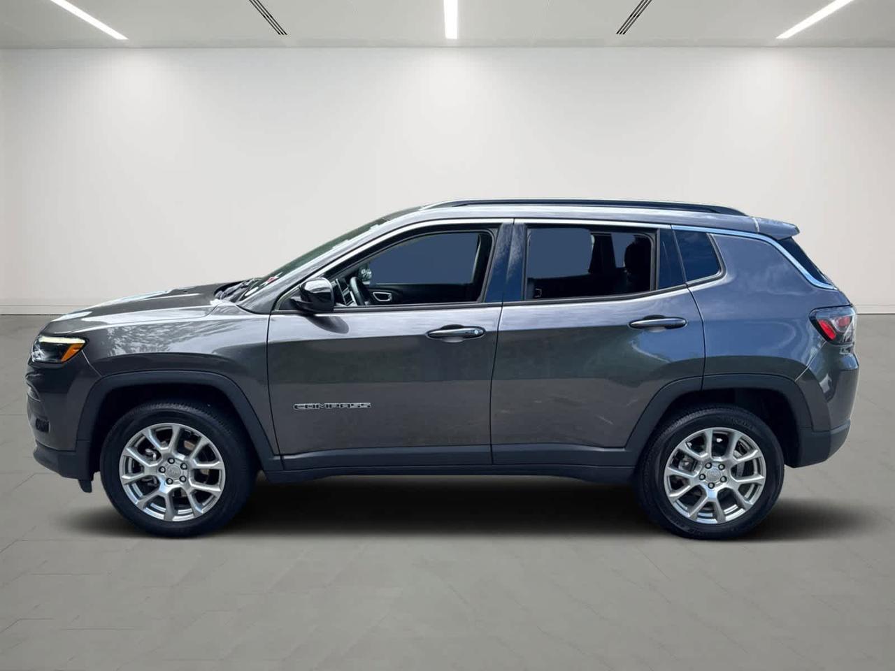 2022 Jeep Compass Latitude Lux Dartmouth MA