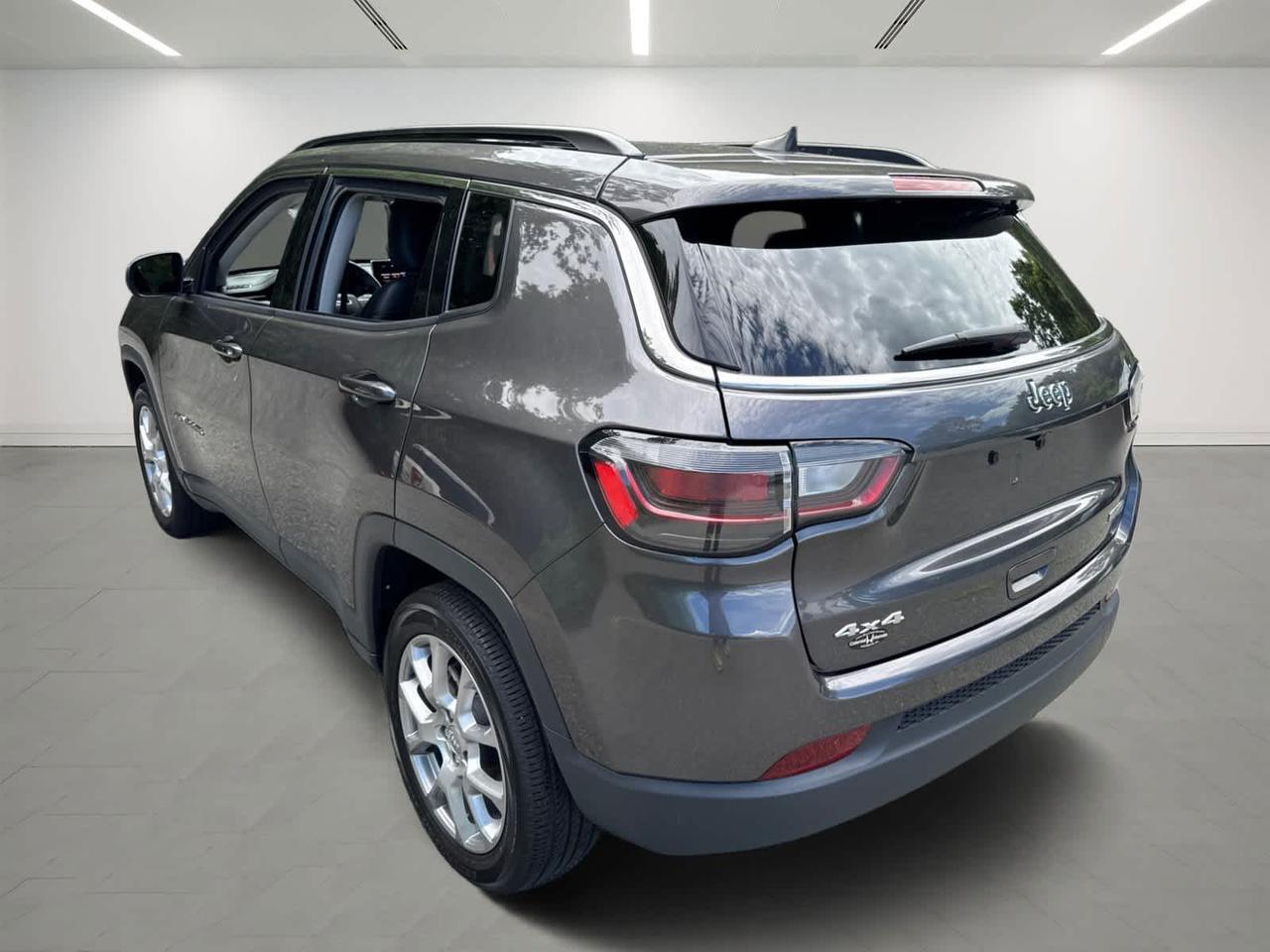2022 Jeep Compass Latitude Lux Dartmouth MA