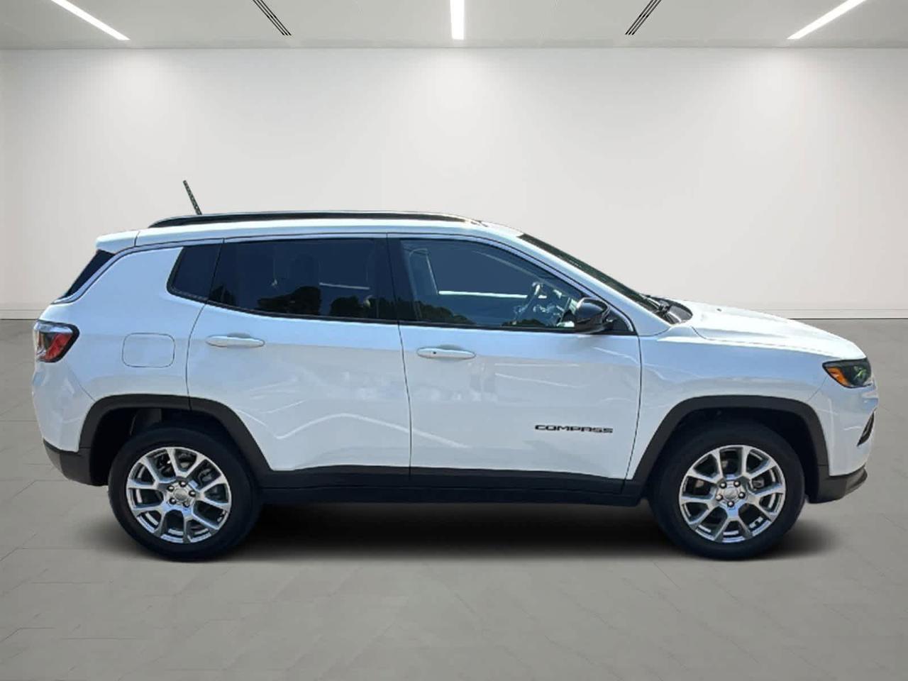 2022 Jeep Compass Latitude Lux Hudson MA