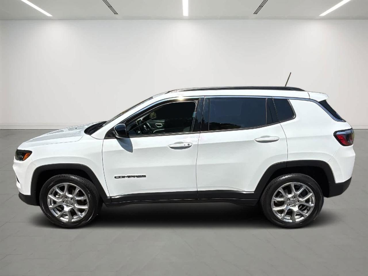 2022 Jeep Compass Latitude Lux Hudson MA