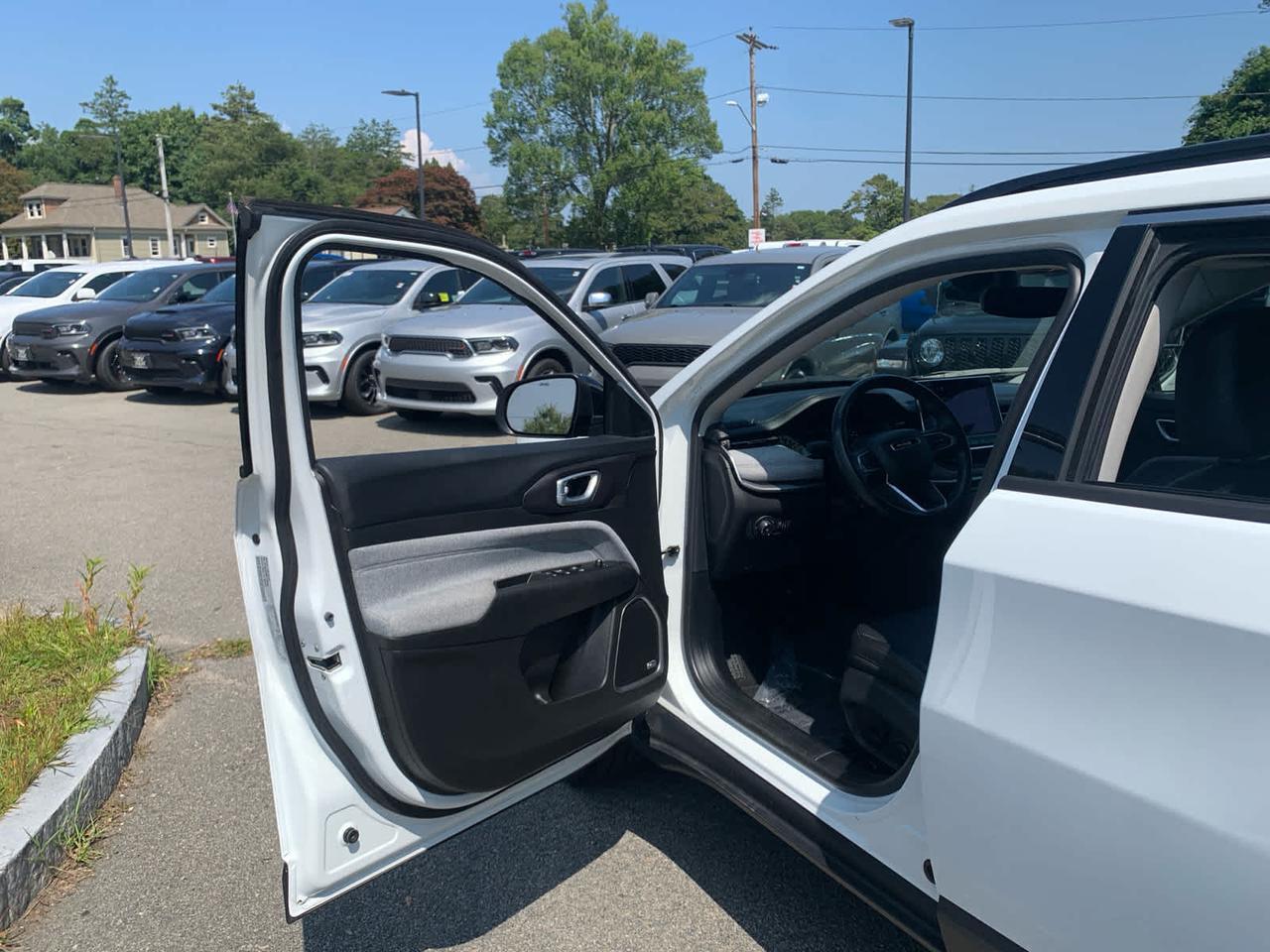2022 Jeep Compass Latitude Lux Dartmouth MA