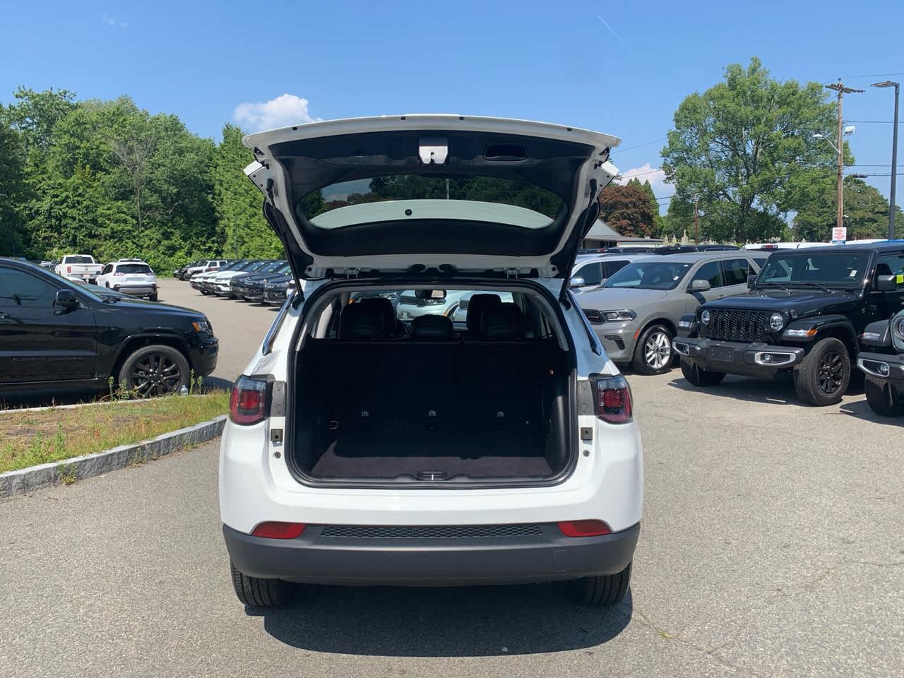 2022 Jeep Compass Latitude Lux Dartmouth MA