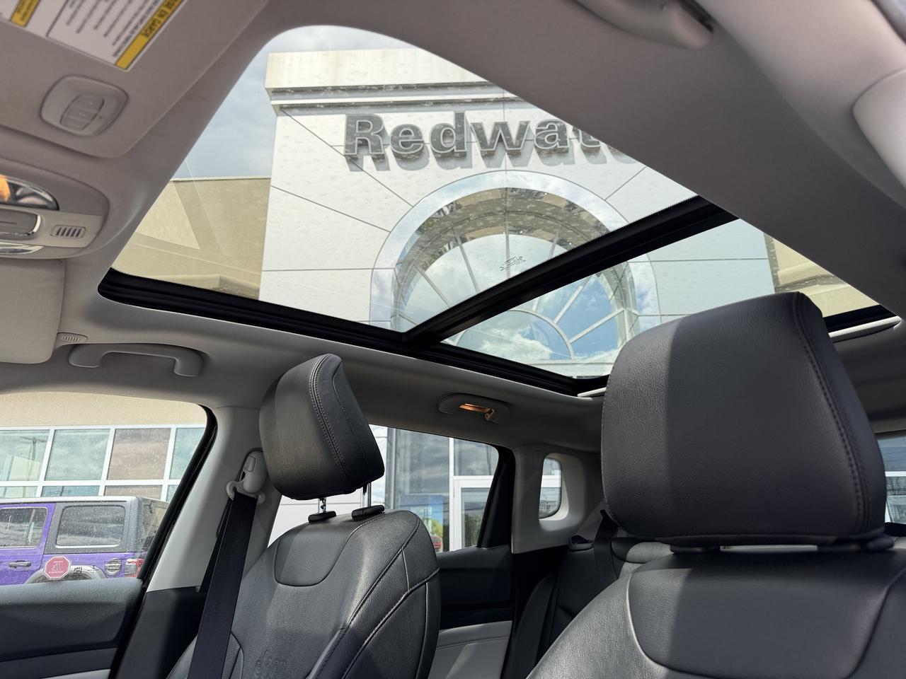 2022 Jeep Compass Limited 4x4 | Low KMs | Pano Sunroof | Alpine Audio | Heated Leather Seats | Remote Start Redwater AB