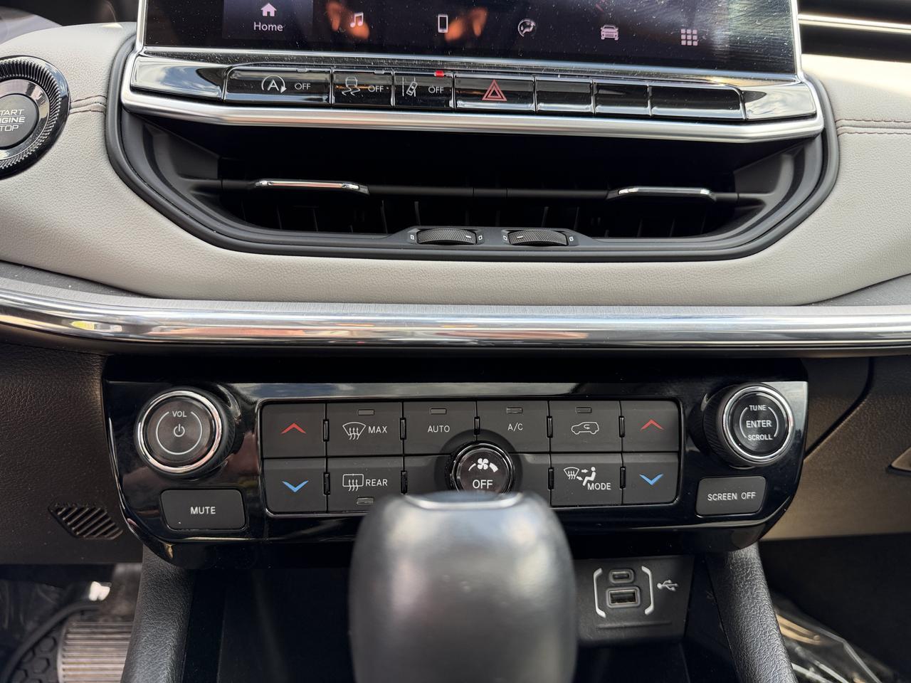 2022 Jeep Compass Limited 4x4 | Low KMs | Pano Sunroof | Alpine Audio | Heated Leather Seats | Remote Start Redwater AB