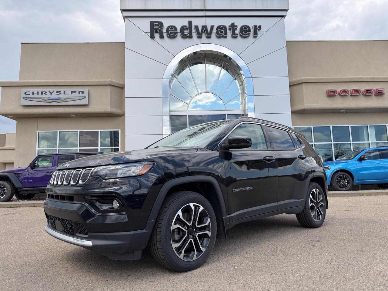 2022 Jeep Compass Limited 4x4 | Low KMs | Pano Sunroof | Alpine Audio | Heated Leather Seats | Remote Start