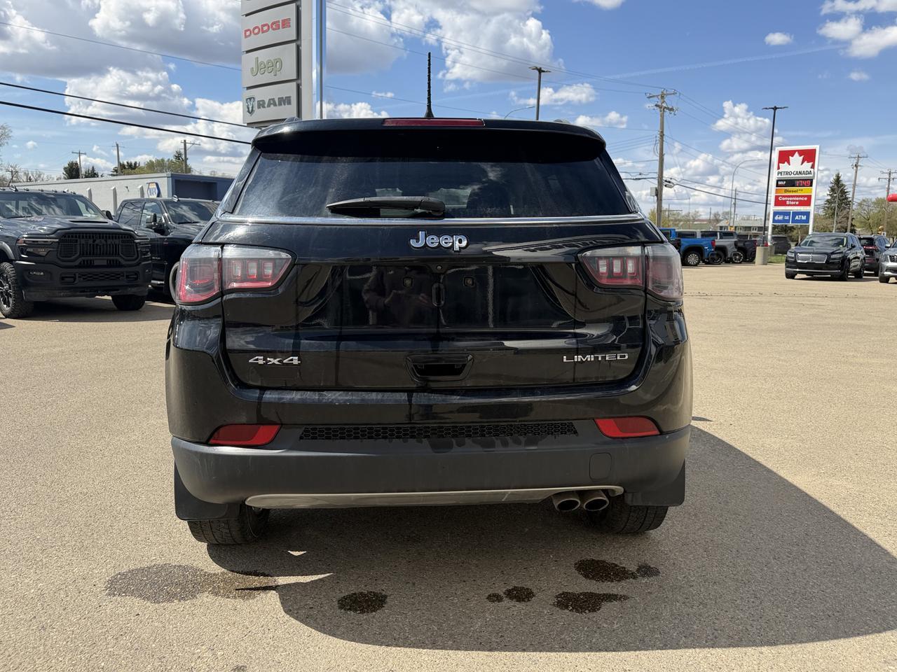 2022 Jeep Compass Limited 4x4 | Low KMs | Pano Sunroof | Alpine Audio | Heated Leather Seats | Remote Start Redwater AB