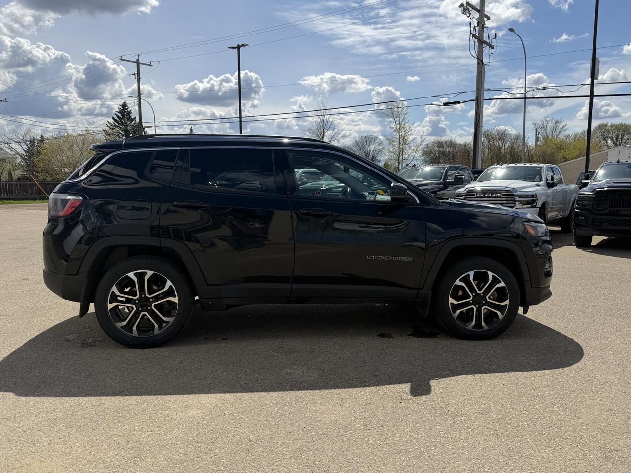2022 Jeep Compass Limited 4x4 | Low KMs | Pano Sunroof | Alpine Audio | Heated Leather Seats | Remote Start Redwater AB