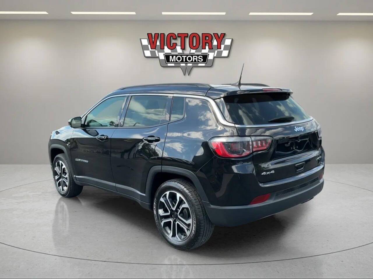 2022 Jeep Compass Limited 4x4 4dr SUV Chesterfield MI