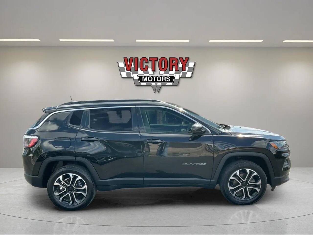 2022 Jeep Compass Limited 4x4 4dr SUV Chesterfield MI
