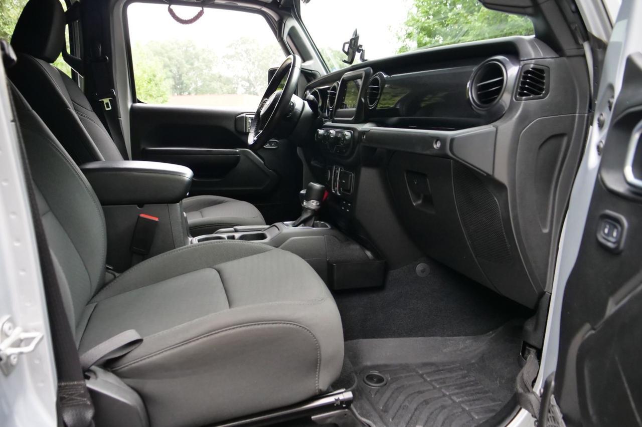 2022 Jeep Gladiator Altitude 4X4 / Upgrades / LED Group / Preferred Package! Lincolnton NC