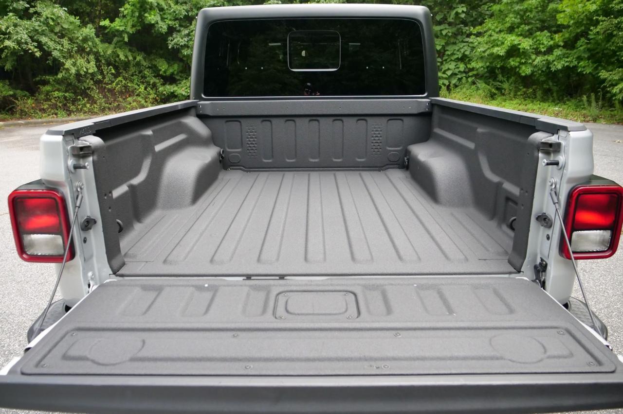 2022 Jeep Gladiator Altitude 4X4 / Upgrades / LED Group / Preferred Package! Lincolnton NC