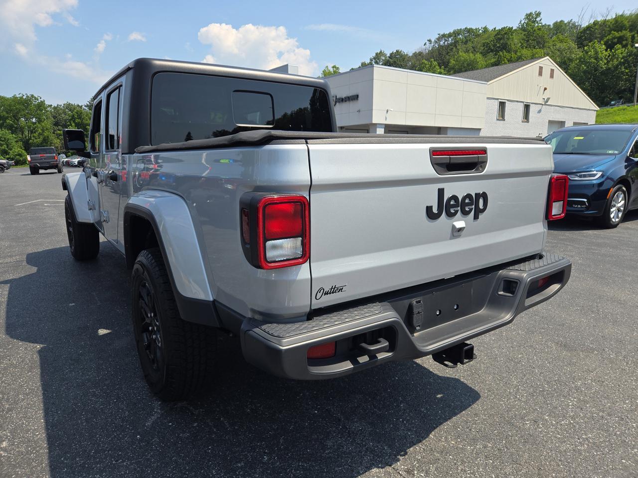 2022 Jeep Gladiator Altitude Hamburg PA