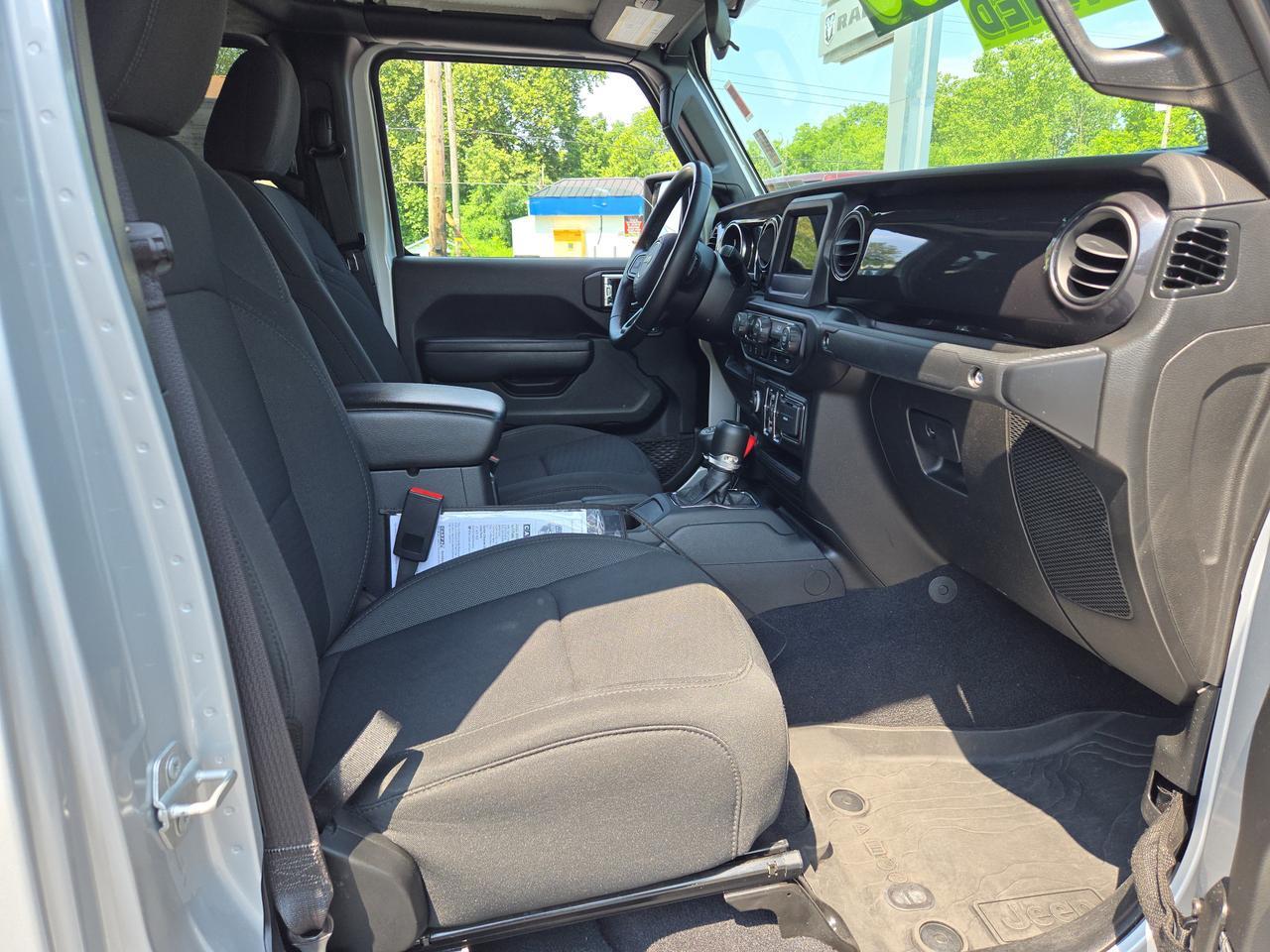 2022 Jeep Gladiator Altitude Hamburg PA
