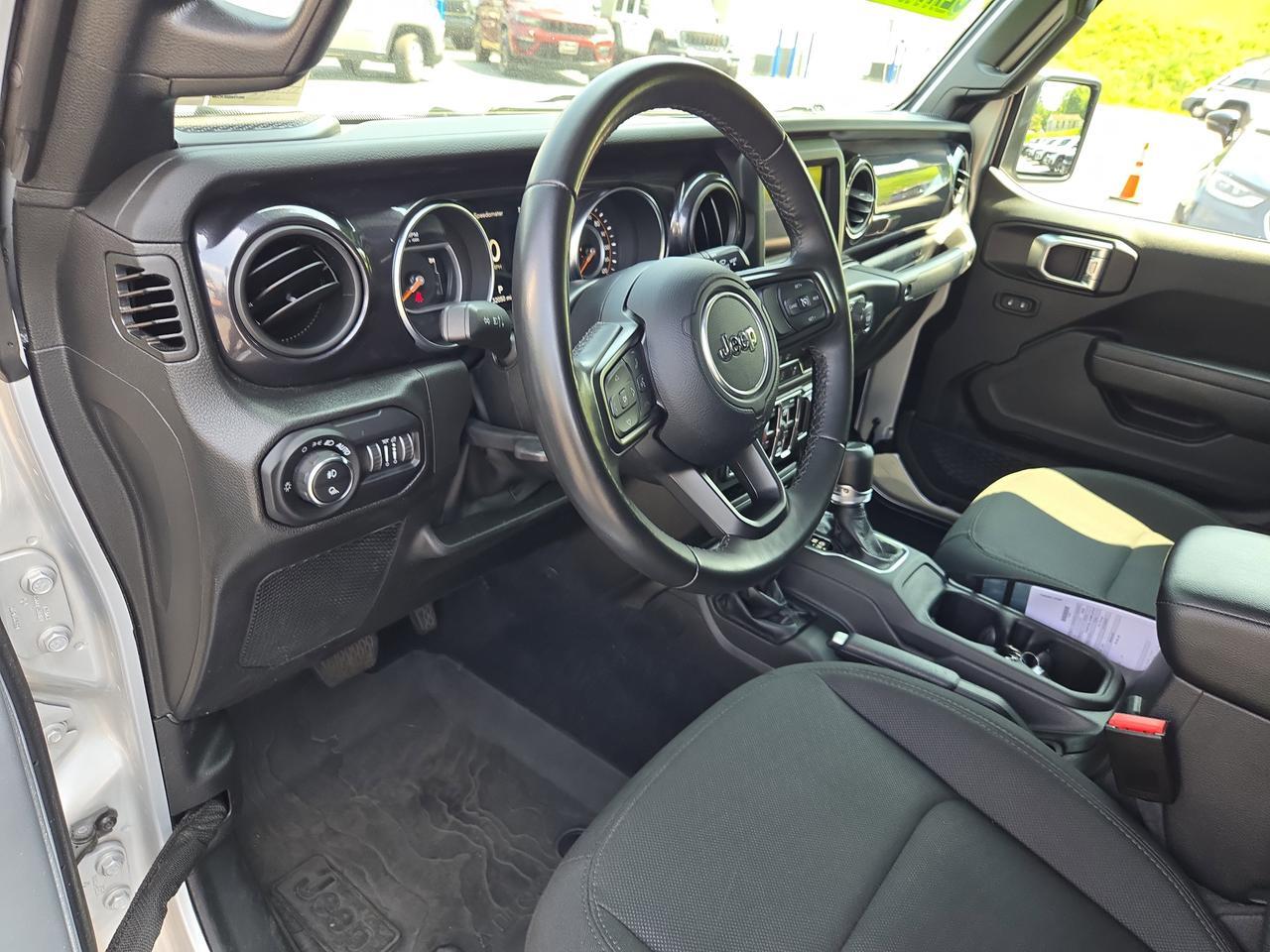 2022 Jeep Gladiator Altitude Hamburg PA