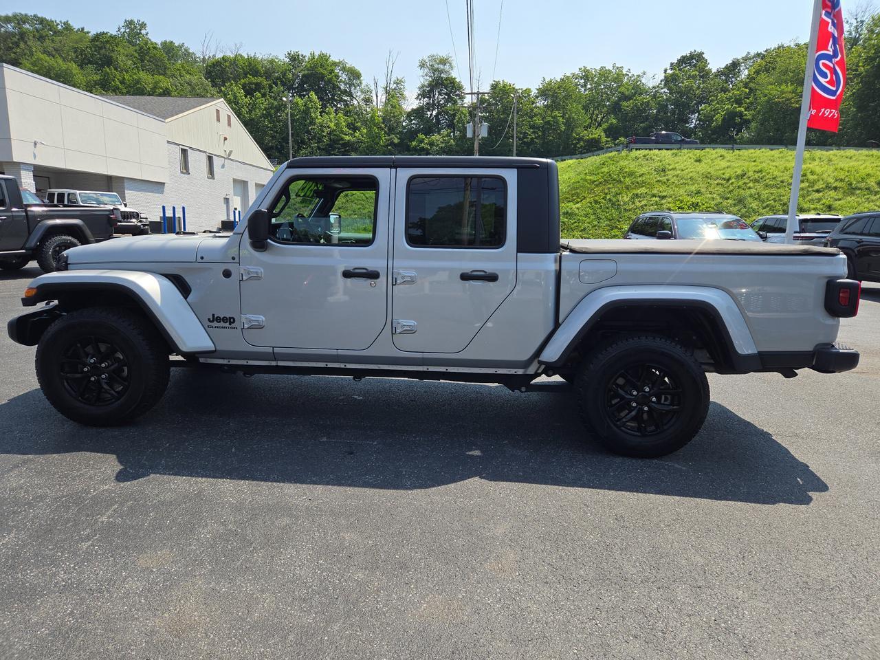 2022 Jeep Gladiator Altitude Hamburg PA