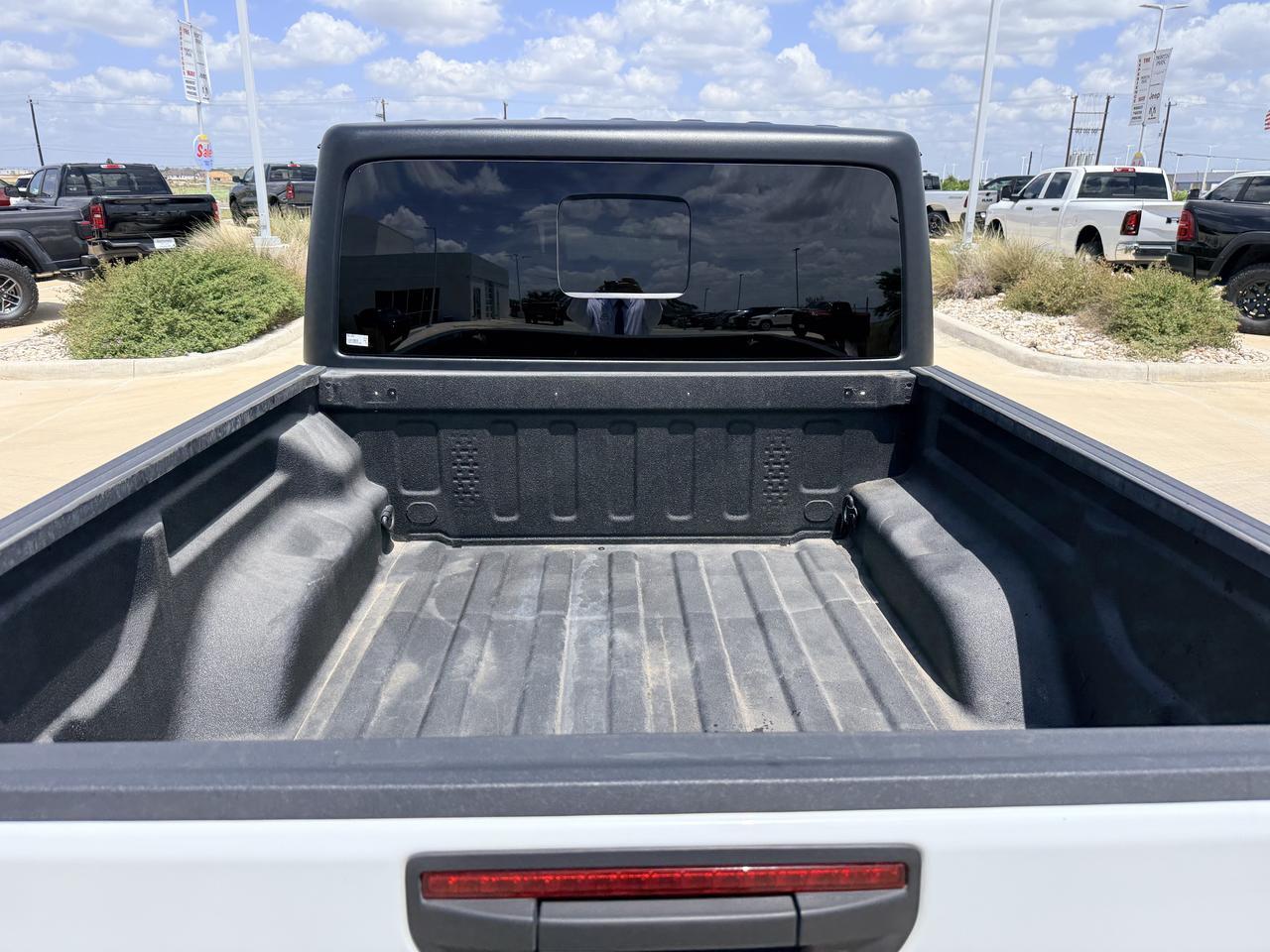 2022 Jeep Gladiator Altitude Castroville TX