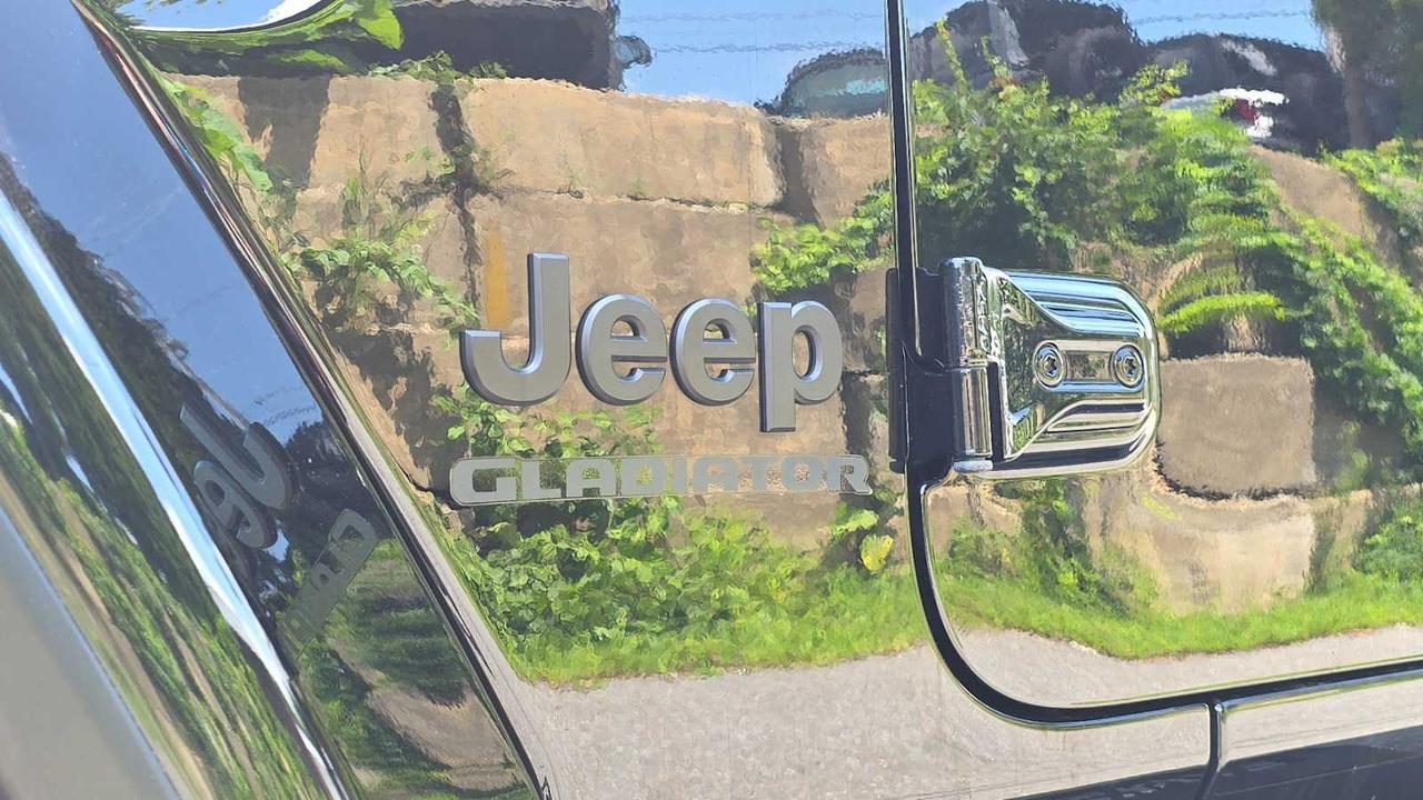 2022 Jeep Gladiator Altitude Hudson MA