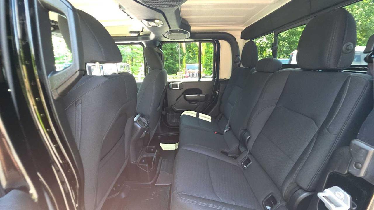 2022 Jeep Gladiator Altitude Hudson MA