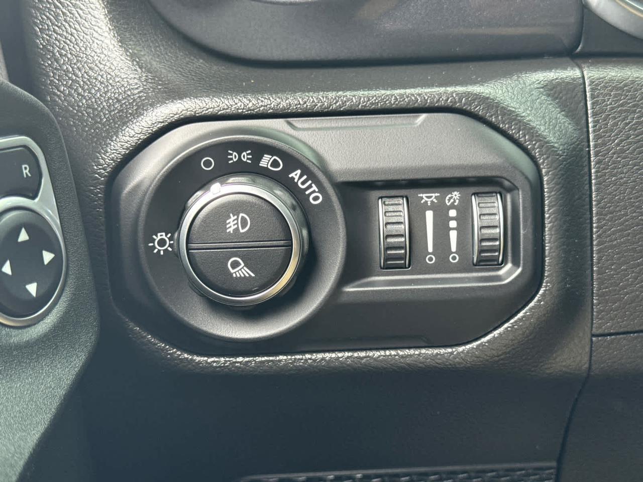 2022 Jeep Gladiator Altitude Dartmouth MA