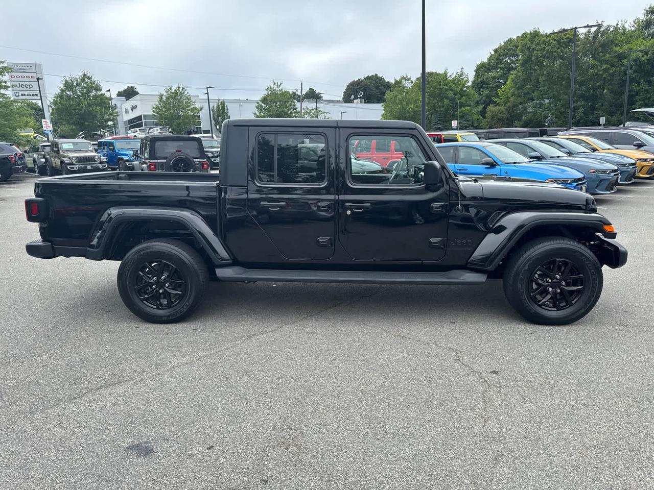 2022 Jeep Gladiator Altitude Dartmouth MA