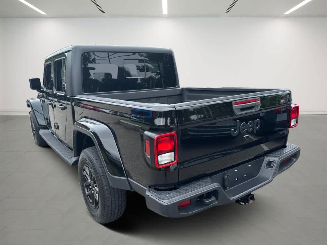 2022 Jeep Gladiator Altitude Dartmouth MA