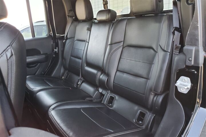2022 Jeep Gladiator Overland  TX
