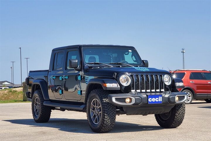 2022 Jeep Gladiator Overland  TX