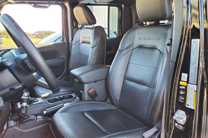 2022 Jeep Gladiator Overland  TX