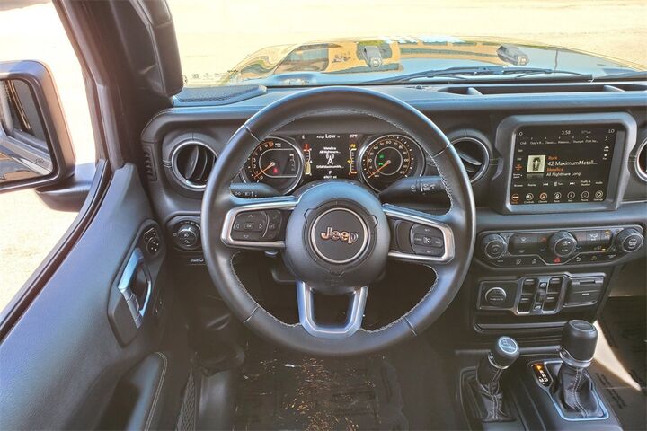 2022 Jeep Gladiator Overland  TX