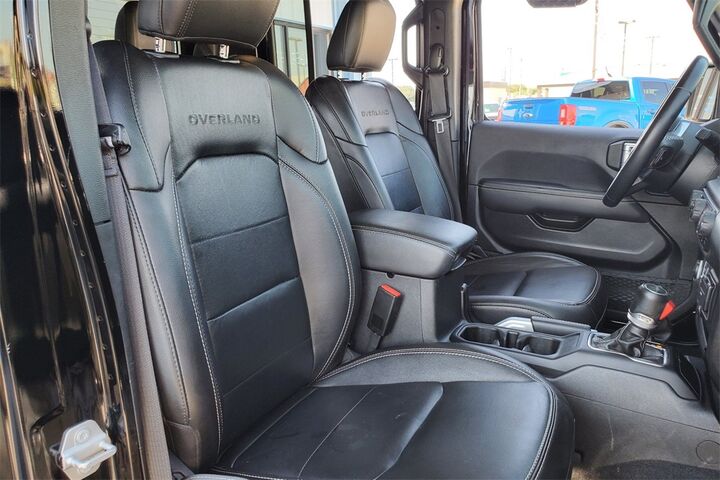 2022 Jeep Gladiator Overland  TX