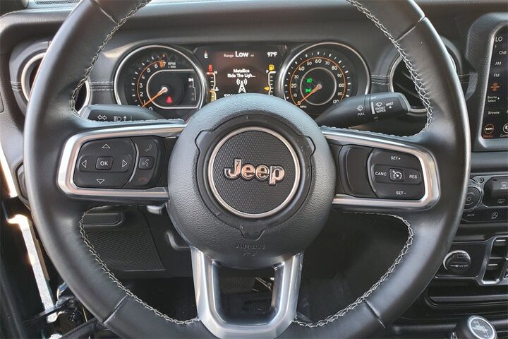 2022 Jeep Gladiator Overland  TX