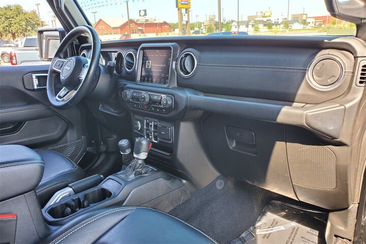 2022 Jeep Gladiator Overland  TX