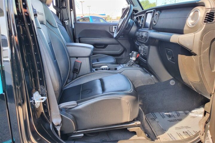 2022 Jeep Gladiator Overland  TX