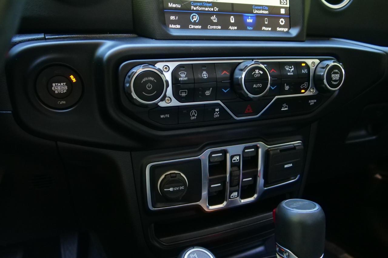 2022 Jeep Gladiator Overland 4X4 / Popular Equipment Package / Leather Seats! Lincolnton NC