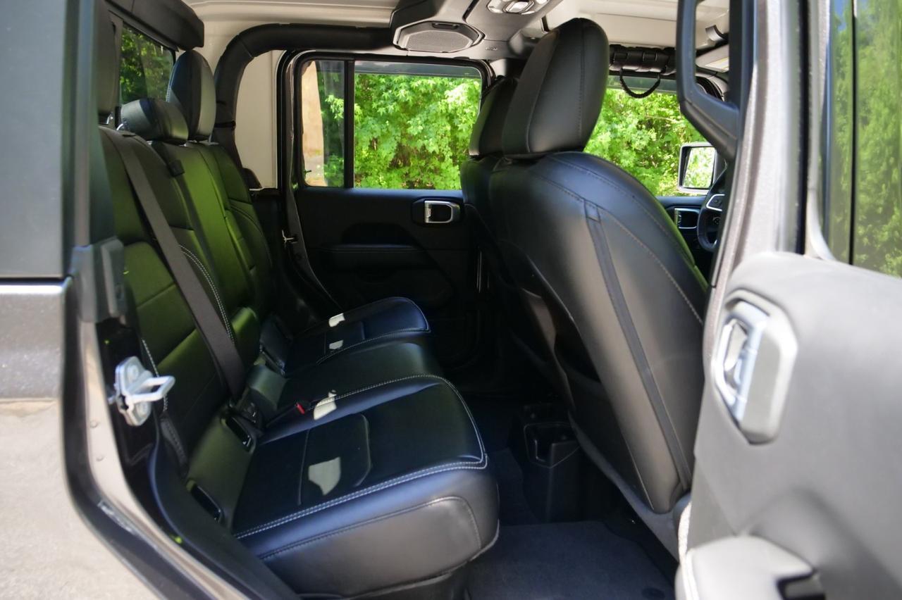 2022 Jeep Gladiator Overland 4X4 / Popular Equipment Package / Leather Seats! Lincolnton NC