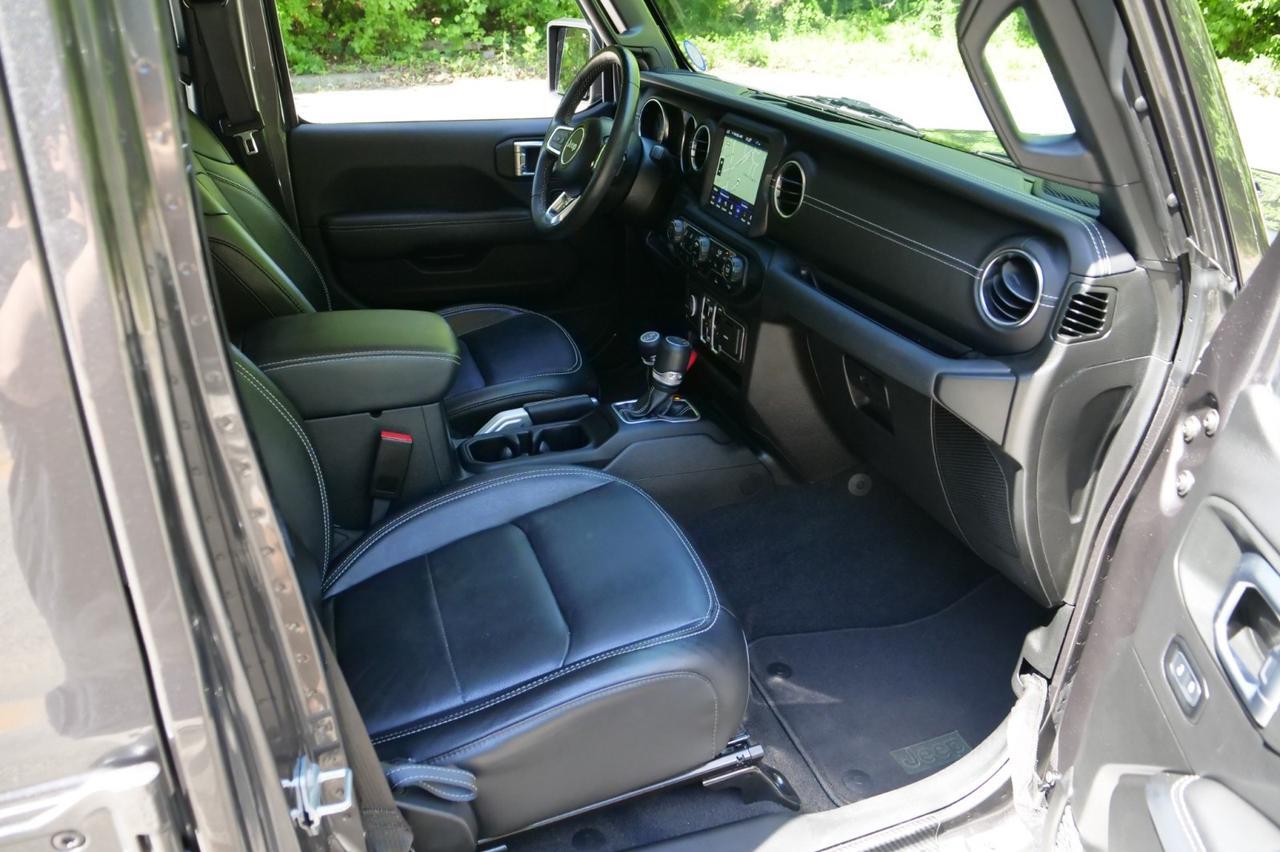 2022 Jeep Gladiator Overland 4X4 / Popular Equipment Package / Leather Seats! Lincolnton NC