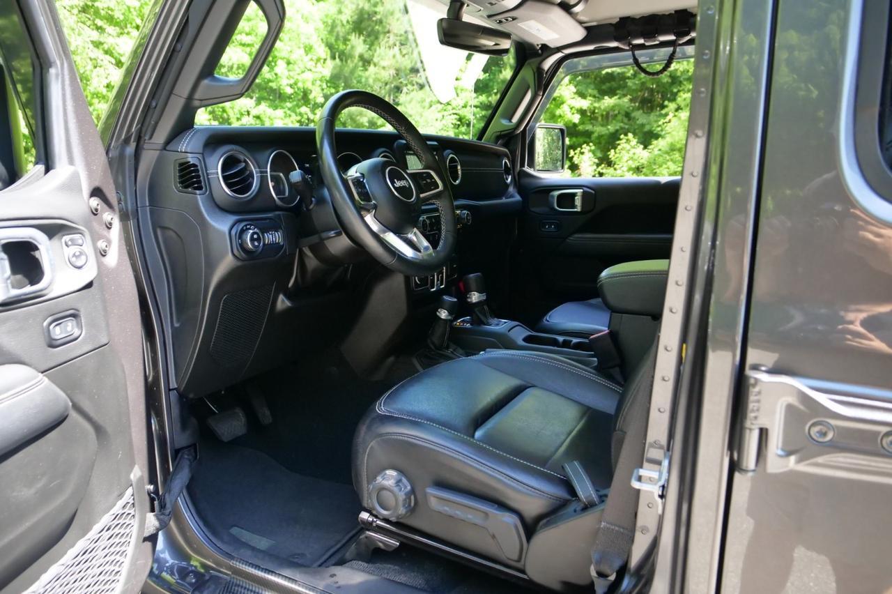 2022 Jeep Gladiator Overland 4X4 / Popular Equipment Package / Leather Seats! Lincolnton NC