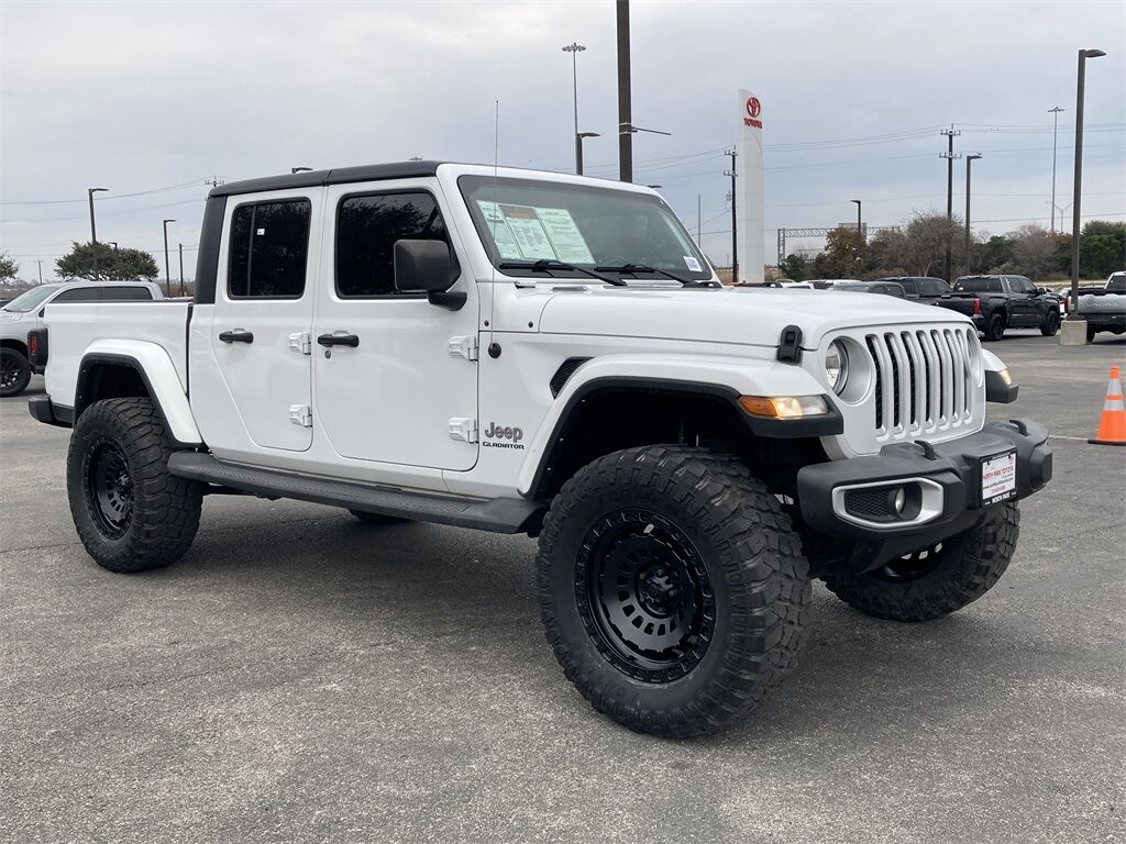 2022 Jeep Gladiator Overland