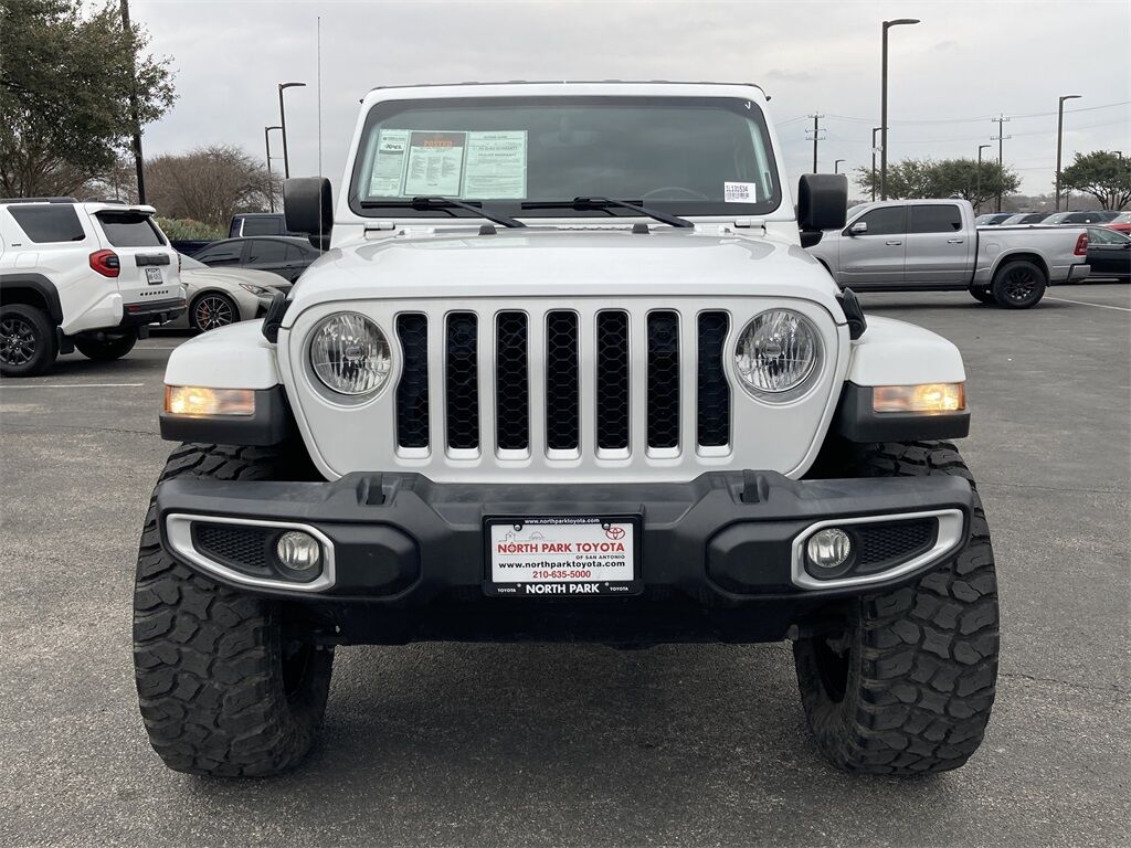 2022 Jeep Gladiator Overland