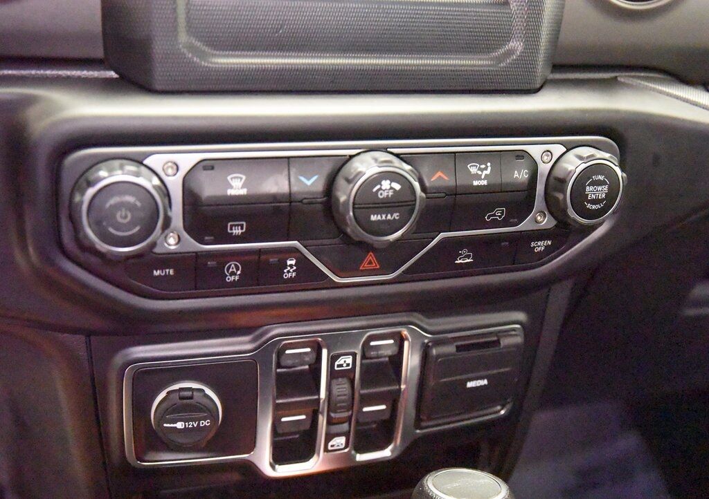 2022 Jeep Gladiator Sport Akron OH