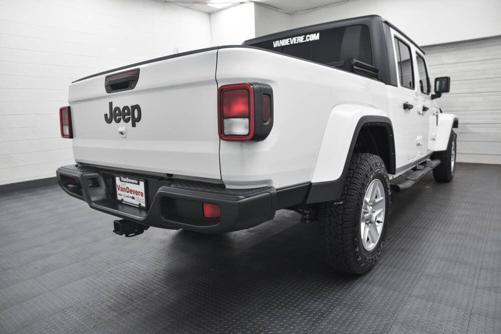 2022 Jeep Gladiator Sport Akron OH