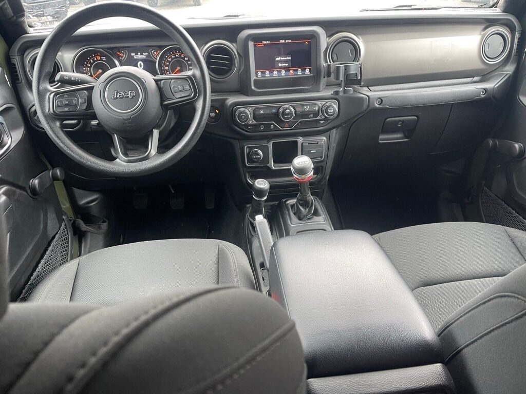 2022 Jeep Gladiator Sport Orange MA