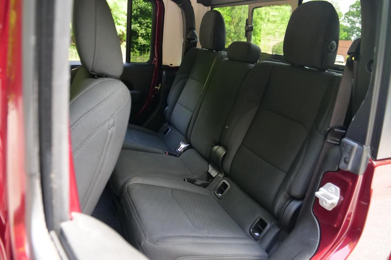 2022 Jeep Gladiator Sport S 4X4 / Diesel / Popular Equipment Package! Lincolnton NC