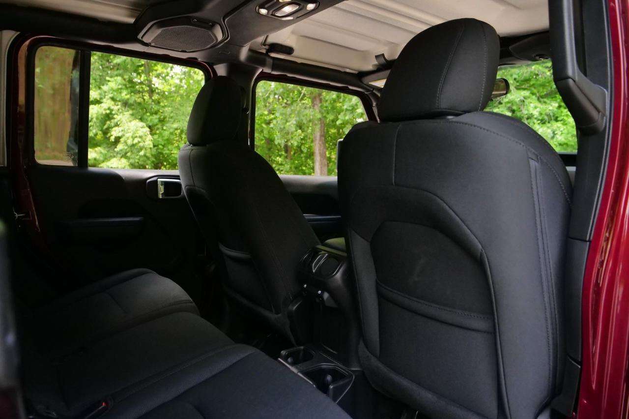 2022 Jeep Gladiator Sport S 4X4 / Diesel / Popular Equipment Package! Lincolnton NC
